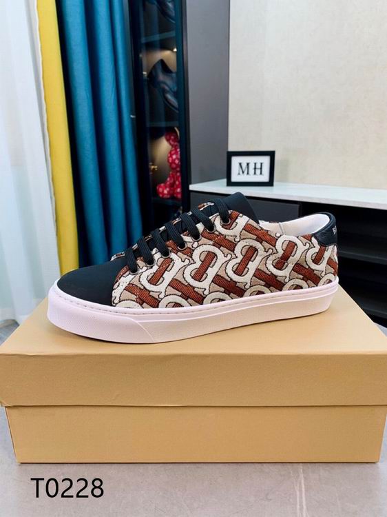 men Burberry shoes-049